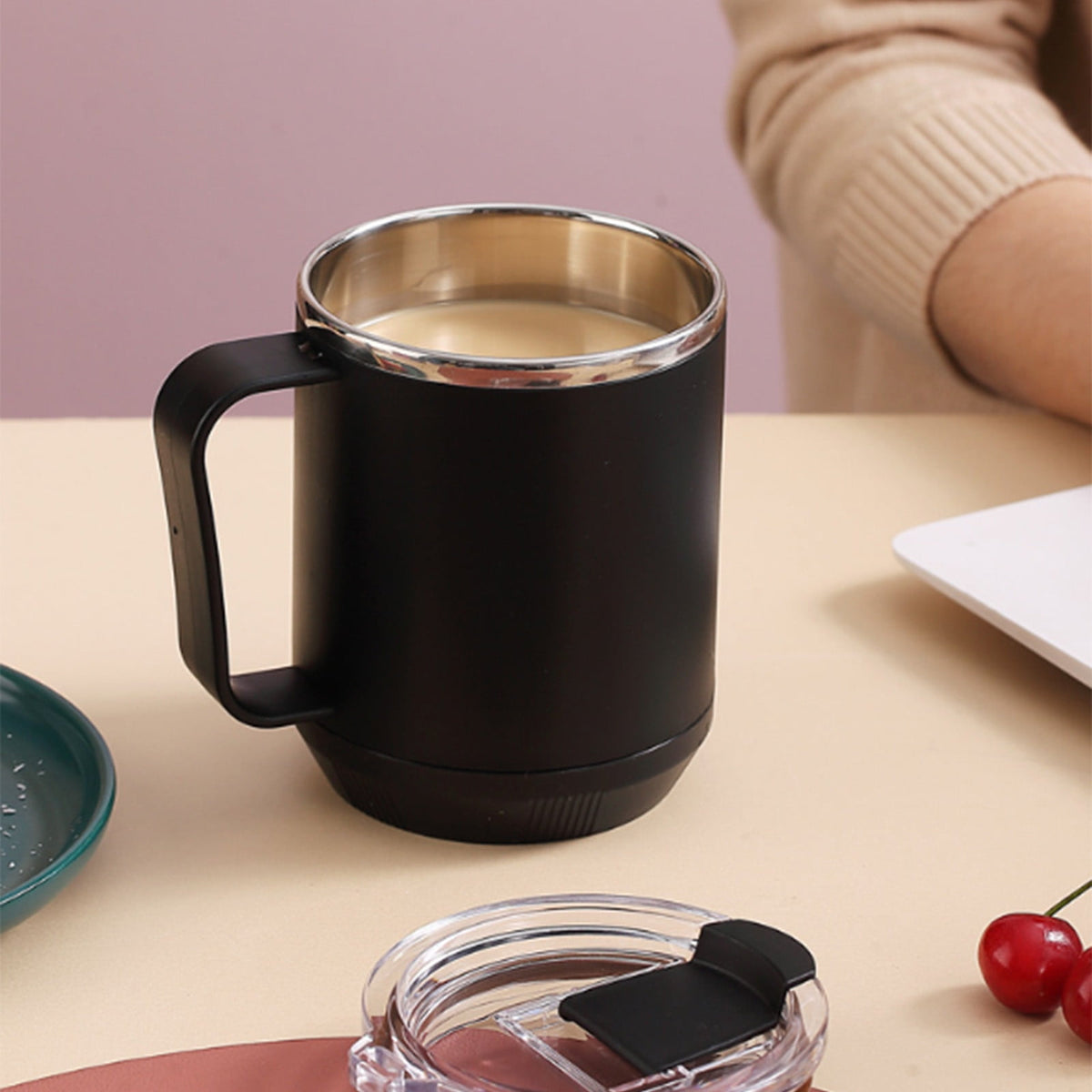 Insulated Camping Mug with Lid and Handle, 460 ml Double-Wall Steel Cup - Image 5